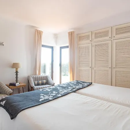 בית הארחה Blue Buddha House אריסרייה